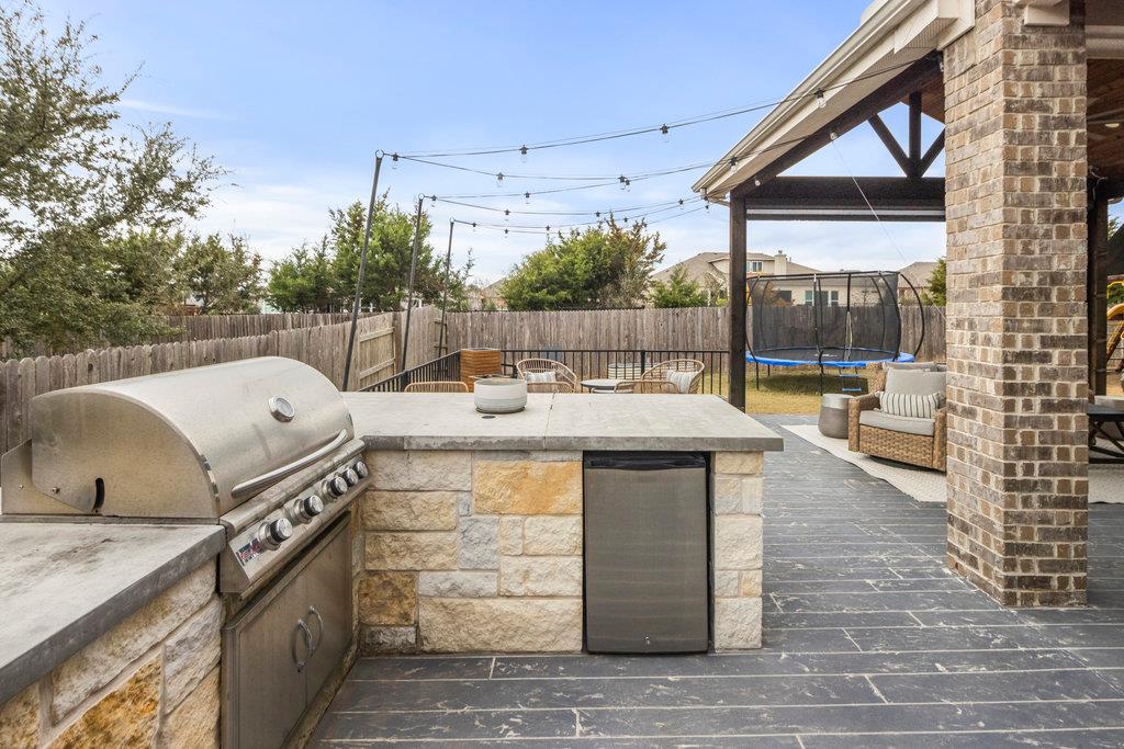 569 Stone River Dr, Austin, TX 78737