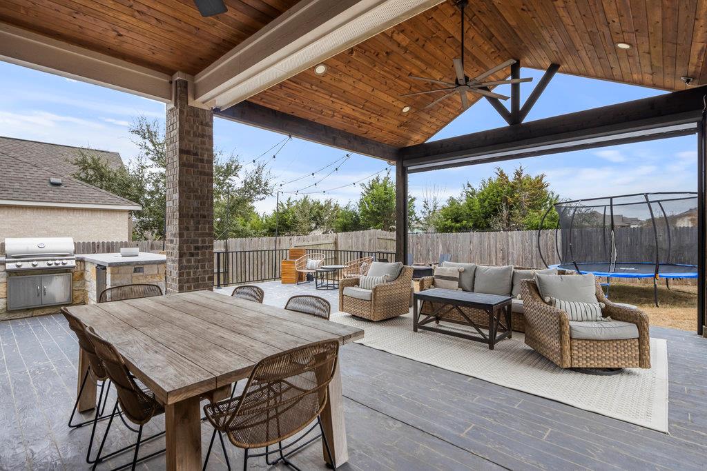 569 Stone River Dr, Austin, TX 78737