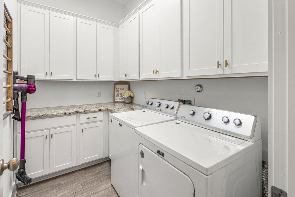 569 Stone River Dr, Austin, TX 78737