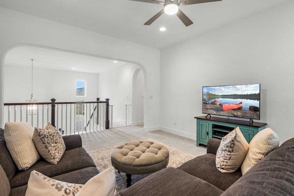 569 Stone River Dr, Austin, TX 78737