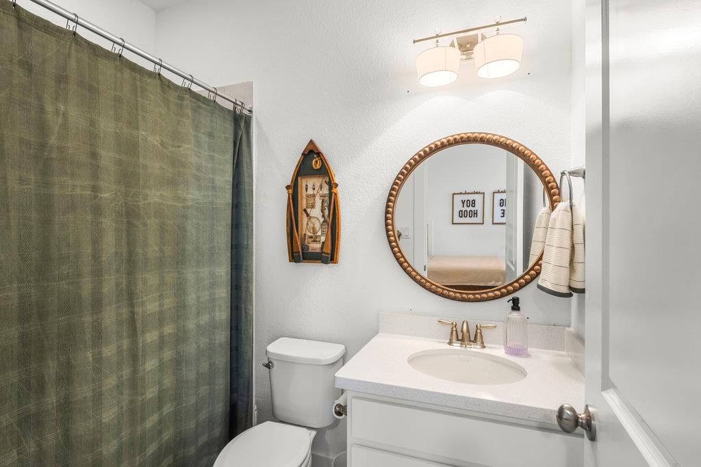 569 Stone River Dr, Austin, TX 78737