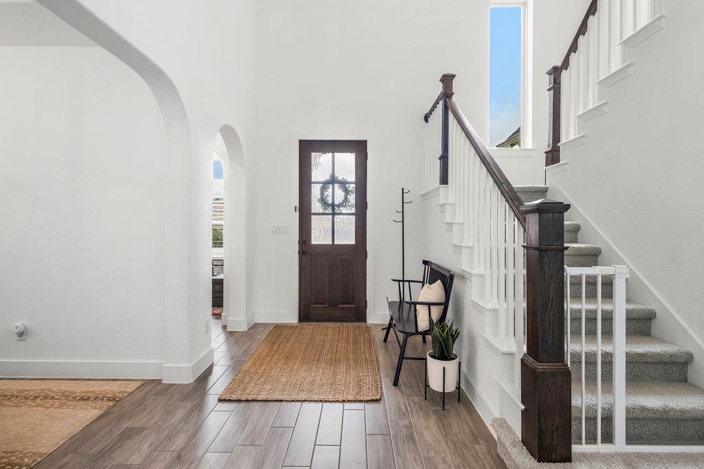 569 Stone River Dr, Austin, TX 78737