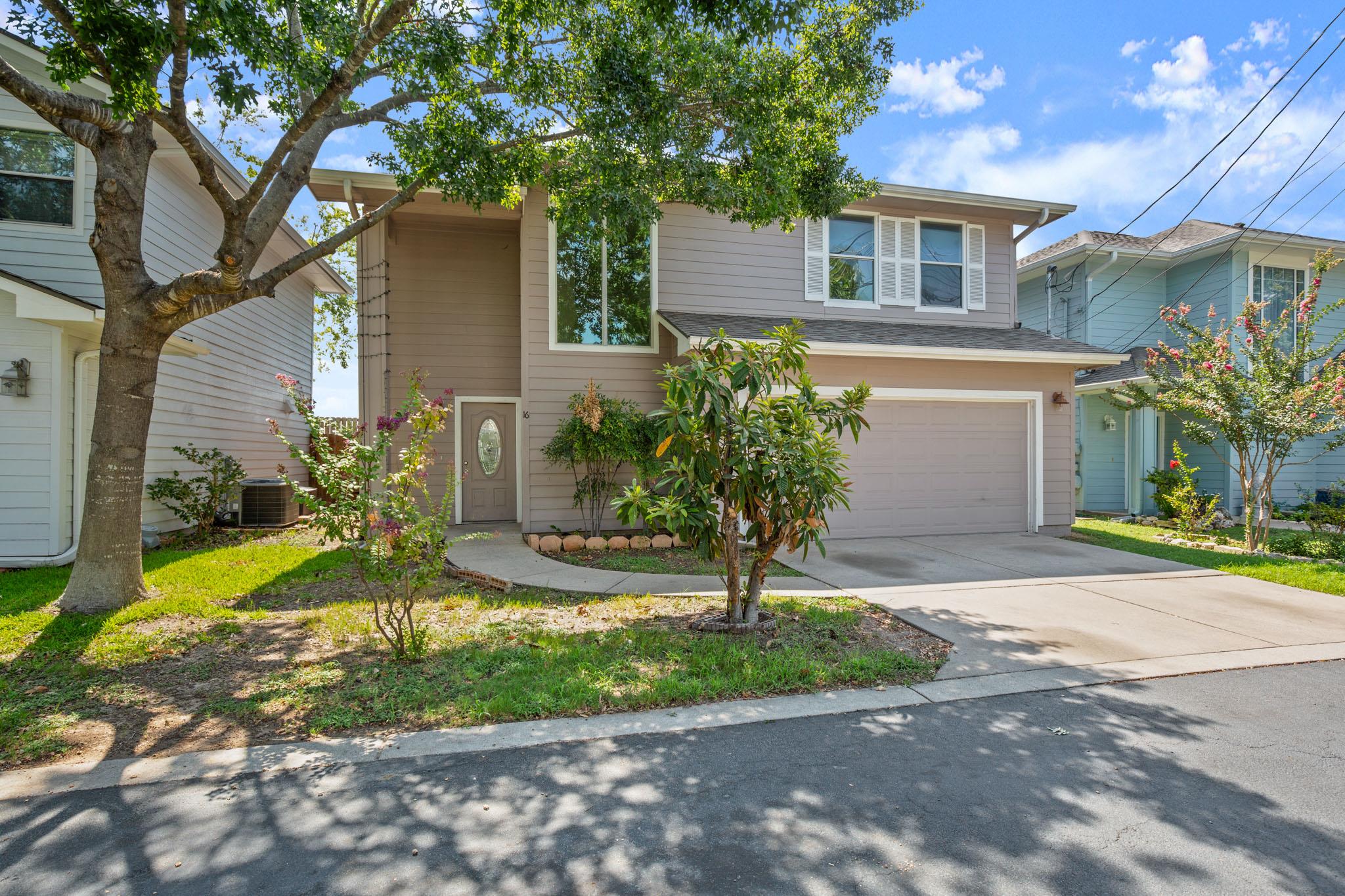 7312 E Ben White Blvd # 16, Austin, TX 78741