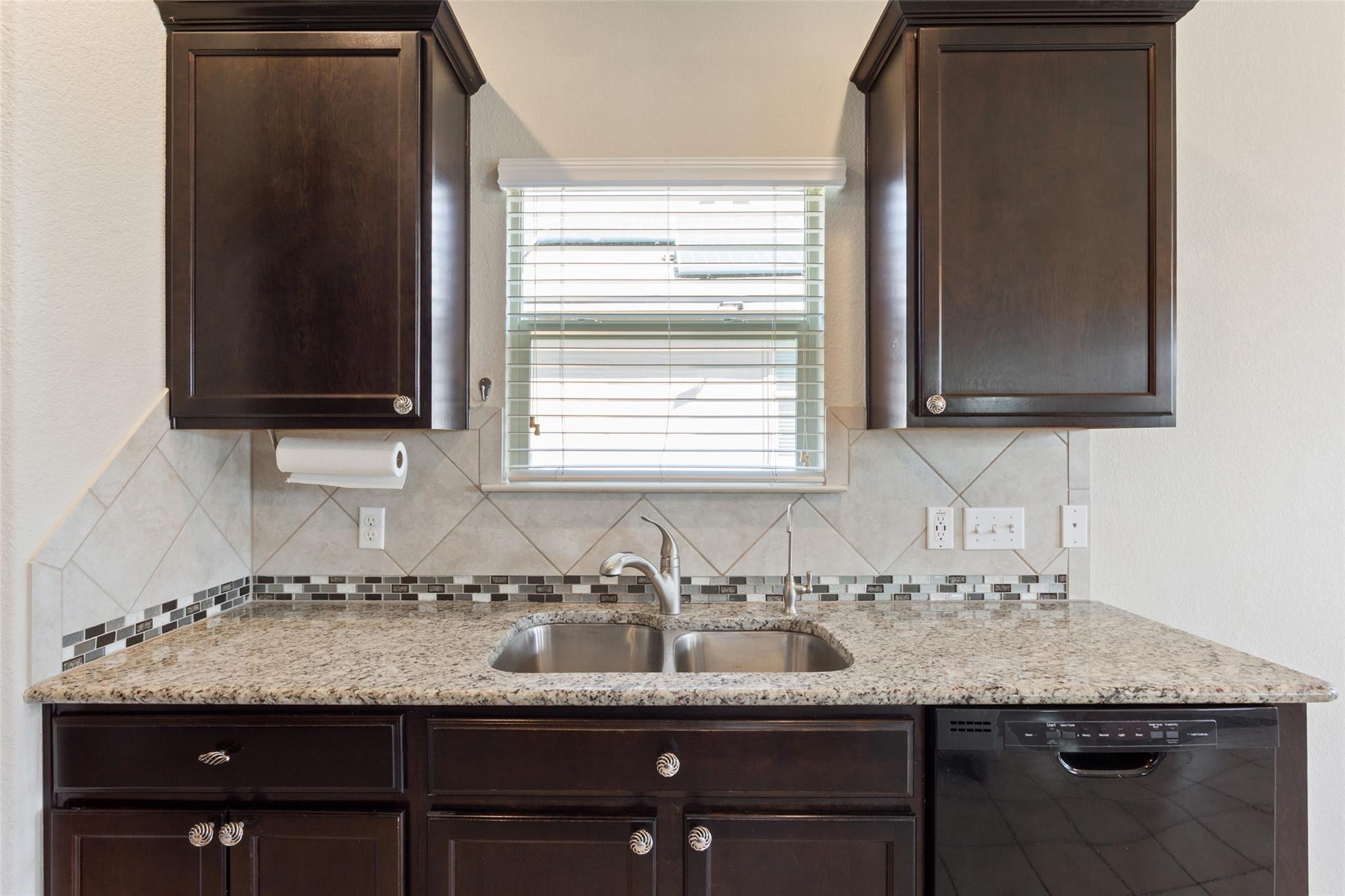 231 Druse Ln, Jarrell, TX 76537