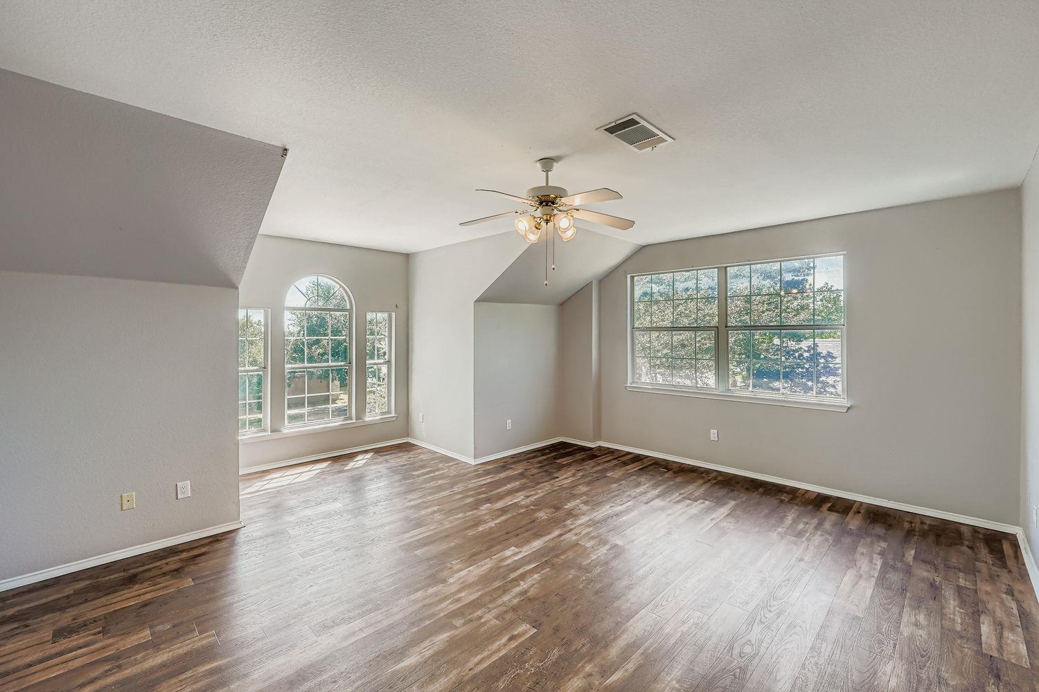 1420 Quicksilver Cir, Round Rock, TX 78665