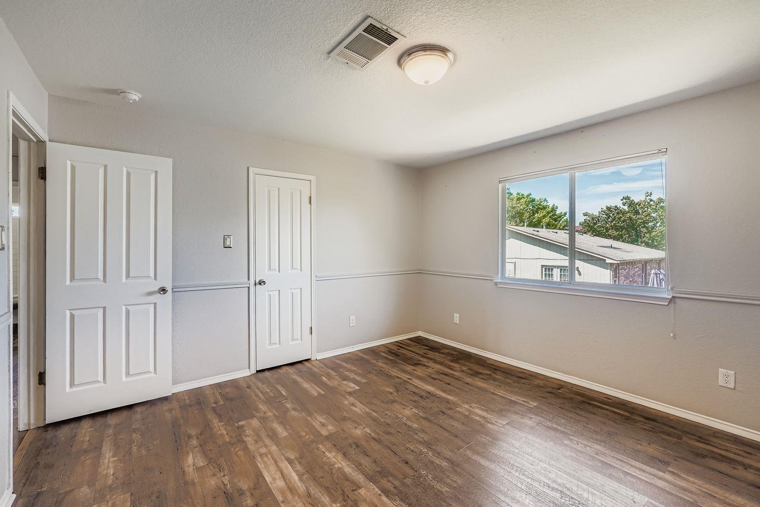 1420 Quicksilver Cir, Round Rock, TX 78665