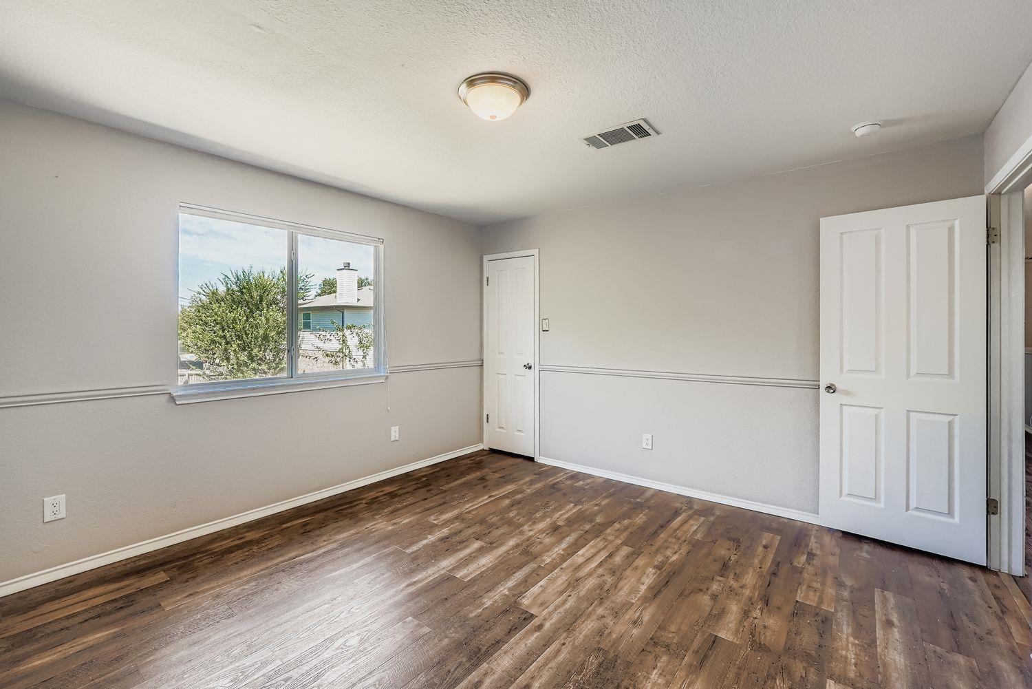 1420 Quicksilver Cir, Round Rock, TX 78665