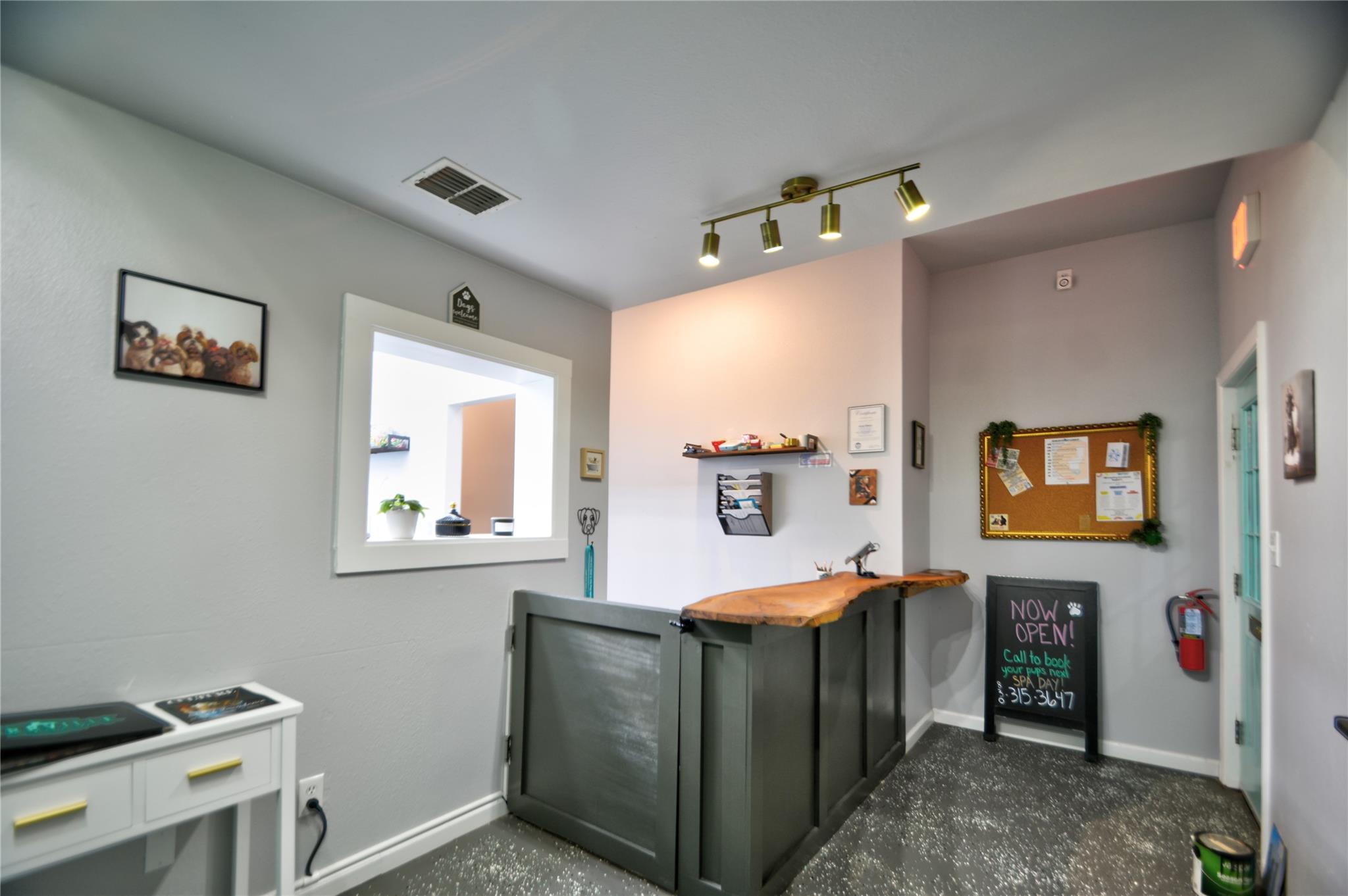 512 Jefferson St, Kerrville, TX 78028