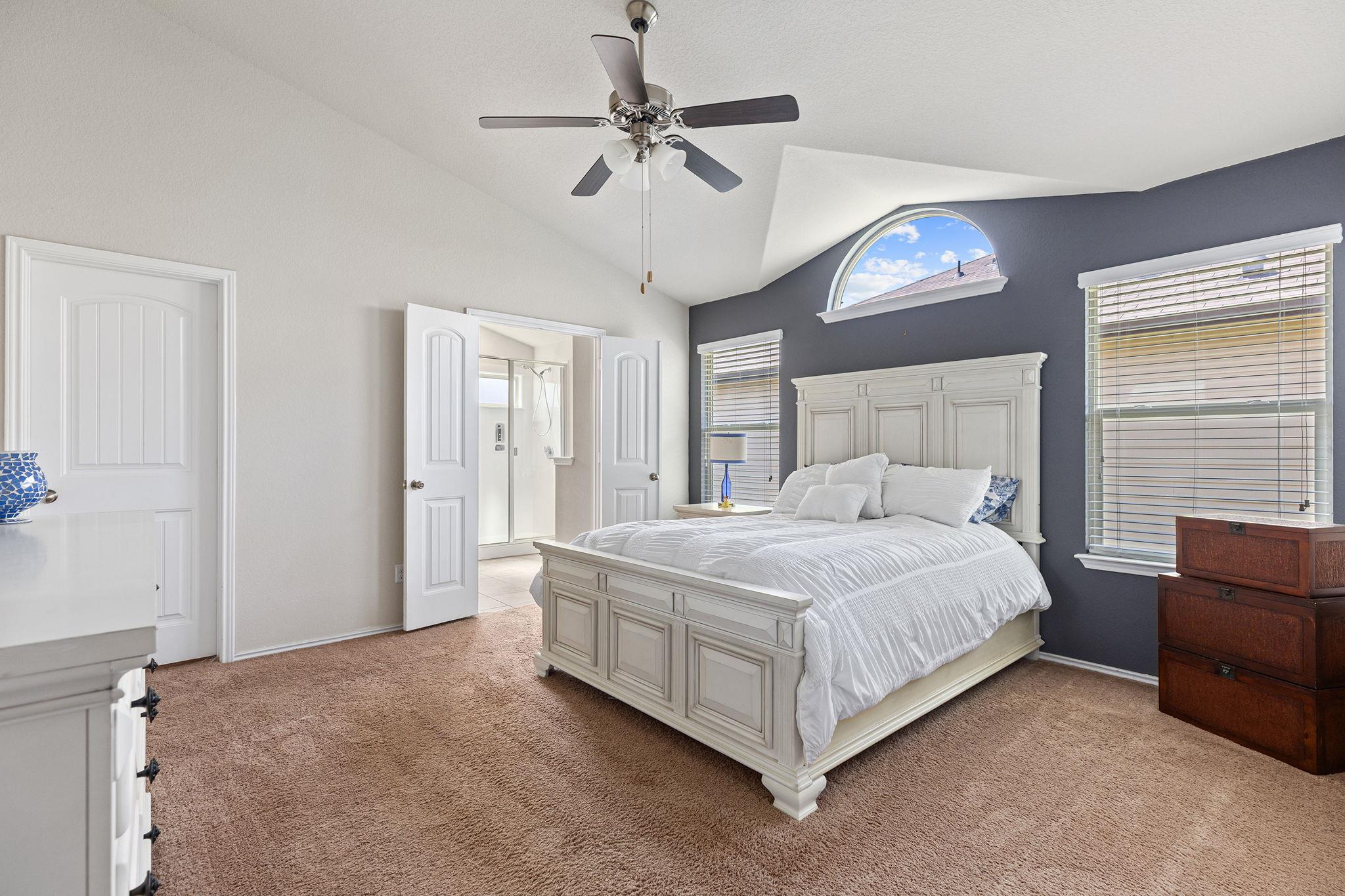 109 Plata Ln, Jarrell, TX 76537