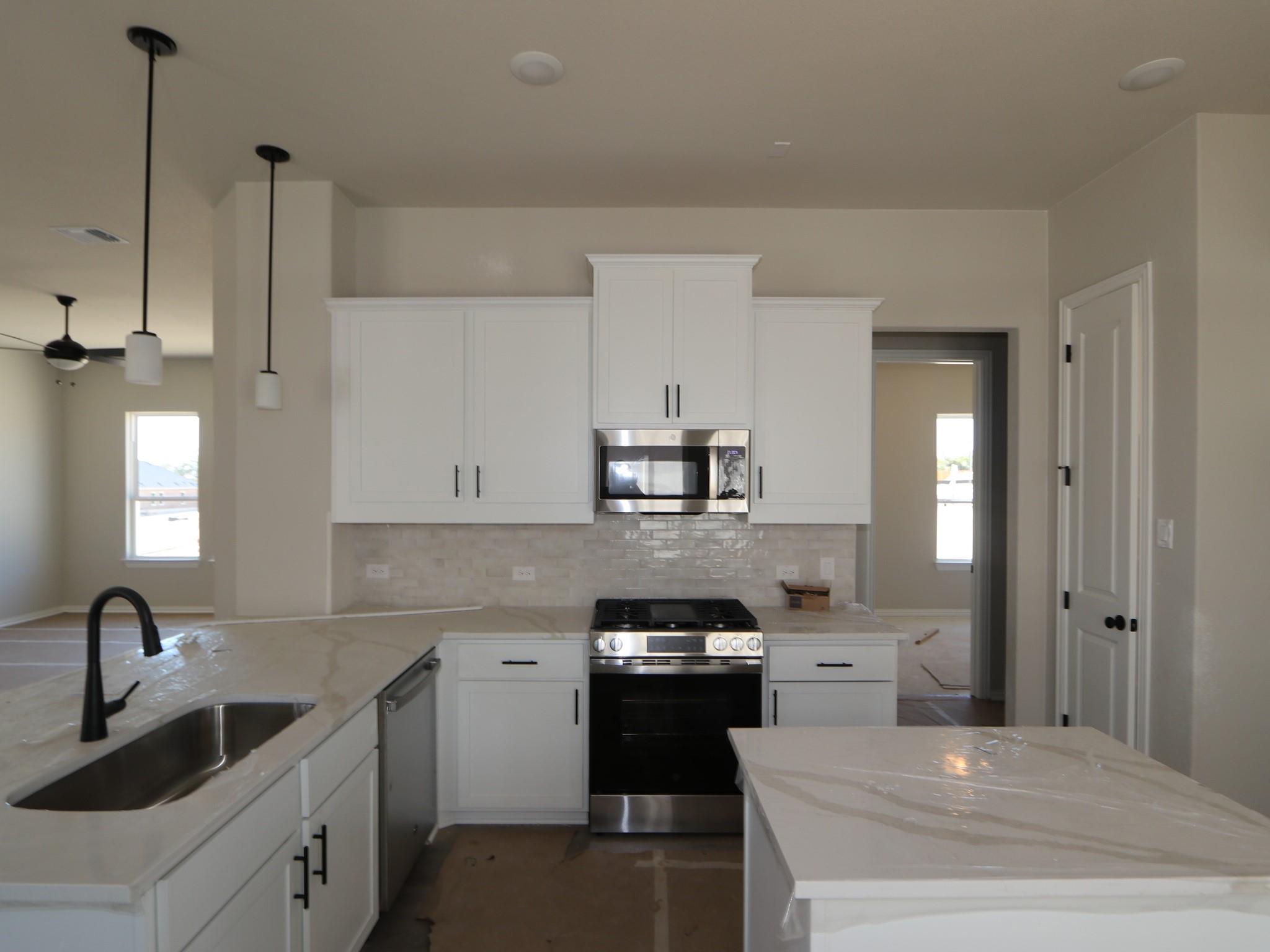 217 Grayson Elm Pass, Dripping Springs, TX 78620