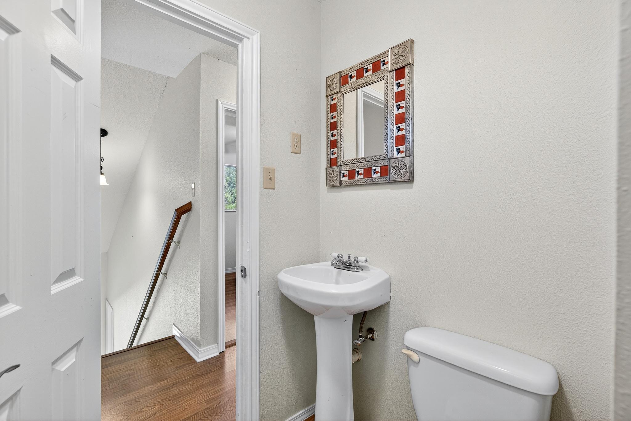 136 Lakeshore Dr, Horseshoe Bay, TX 78657