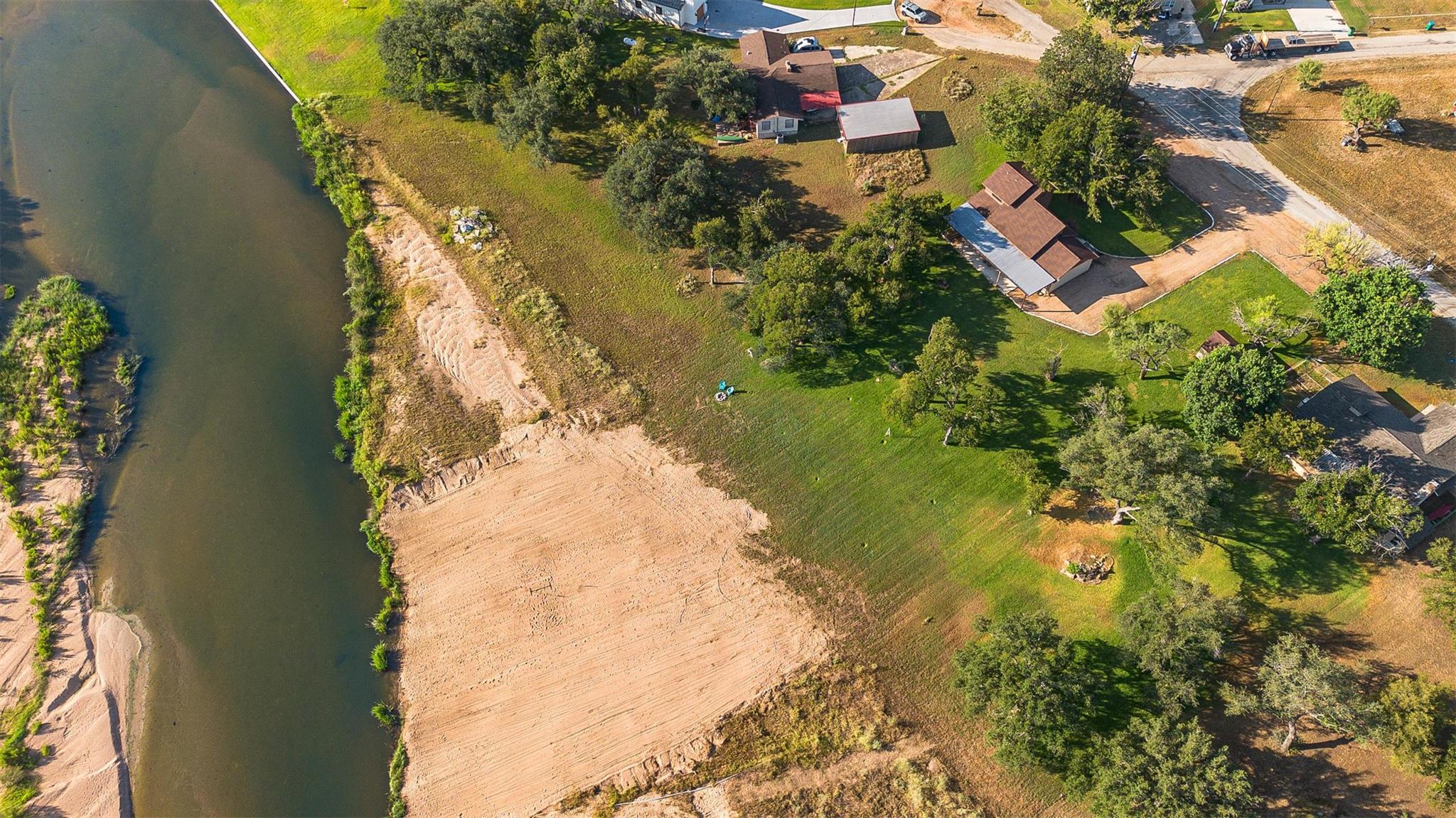 136 Lakeshore Dr, Horseshoe Bay, TX 78657