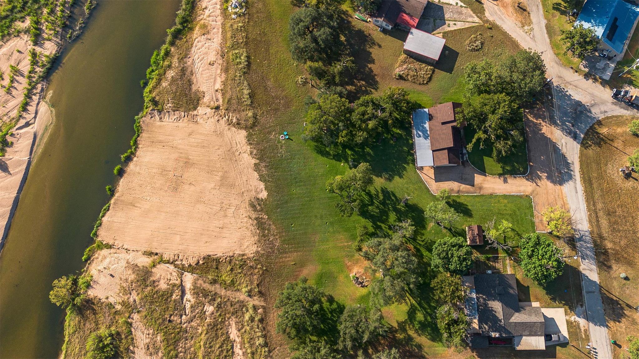 136 Lakeshore Dr, Horseshoe Bay, TX 78657