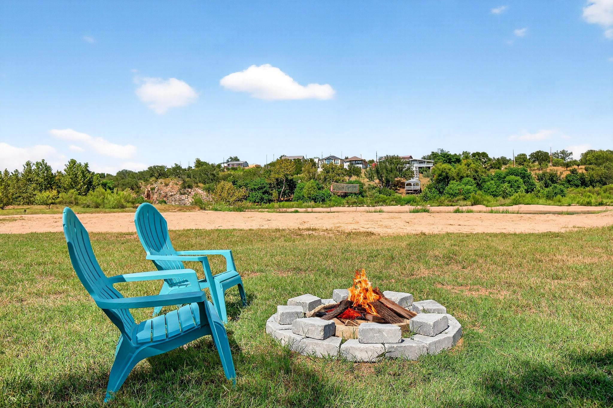 136 Lakeshore Dr, Horseshoe Bay, TX 78657