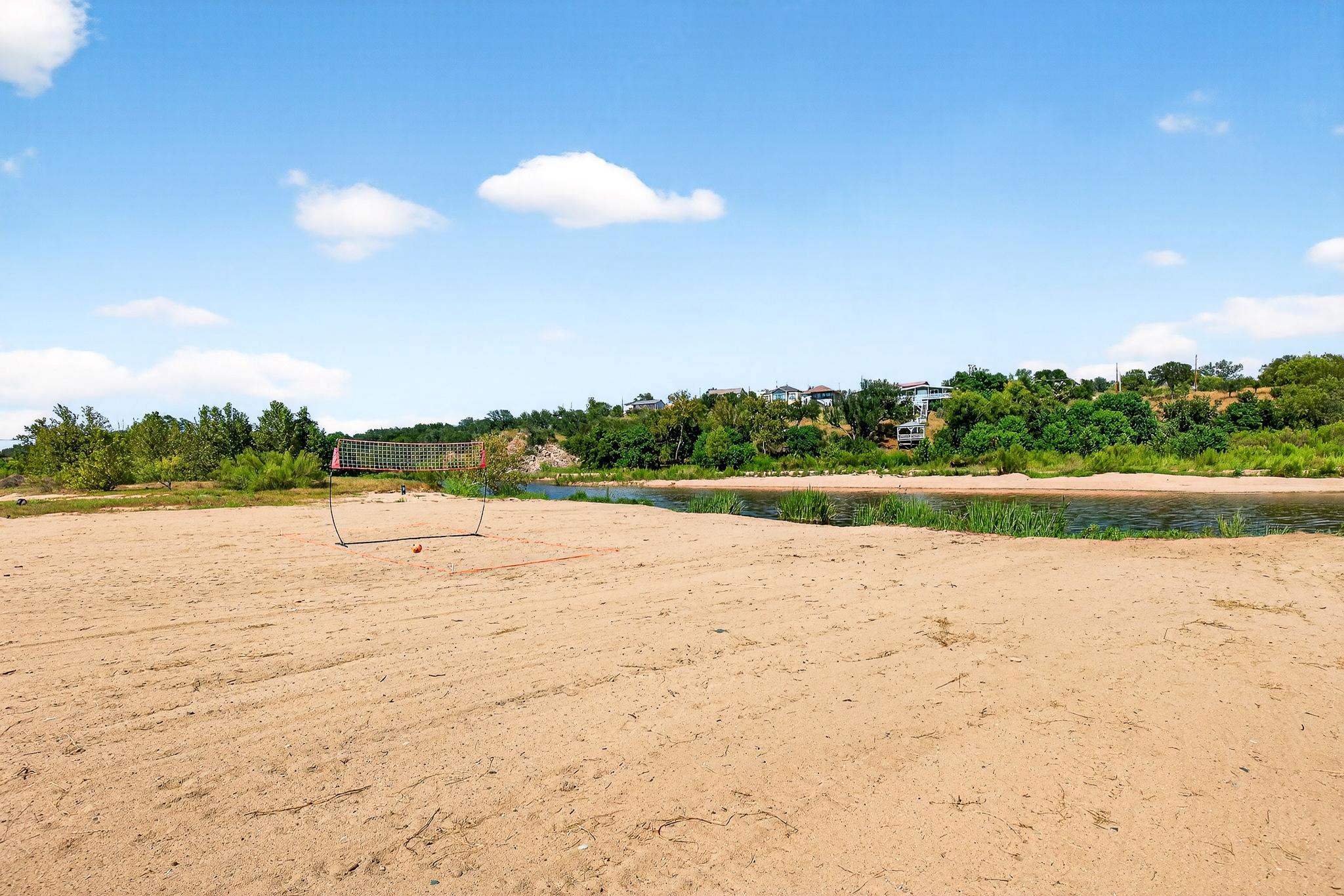 136 Lakeshore Dr, Horseshoe Bay, TX 78657