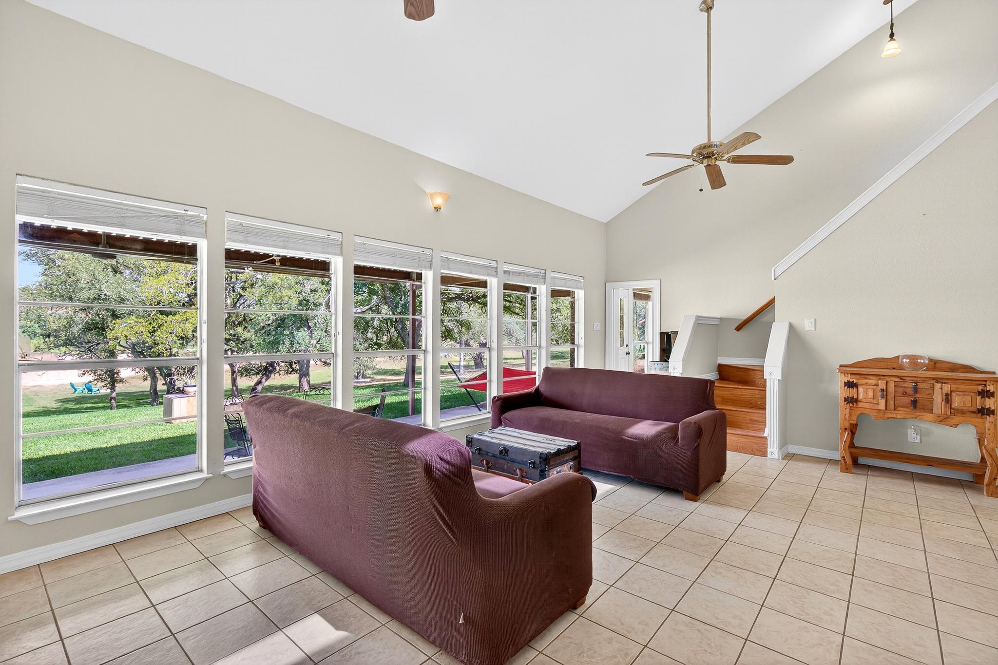 136 Lakeshore Dr, Horseshoe Bay, TX 78657