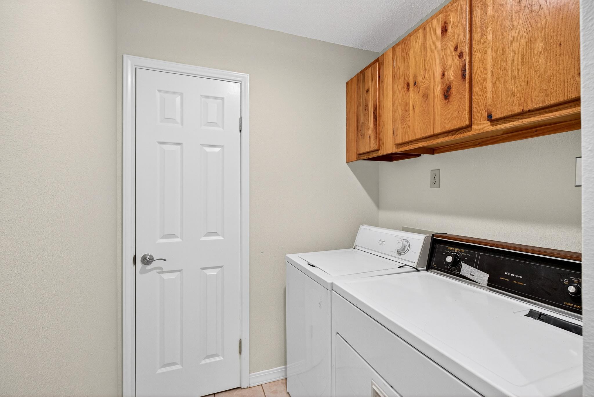 136 Lakeshore Dr, Horseshoe Bay, TX 78657