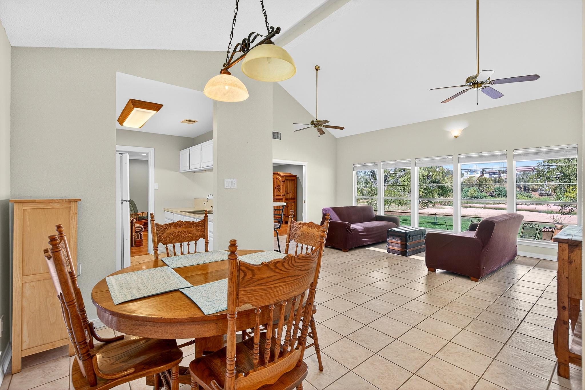 136 Lakeshore Dr, Horseshoe Bay, TX 78657