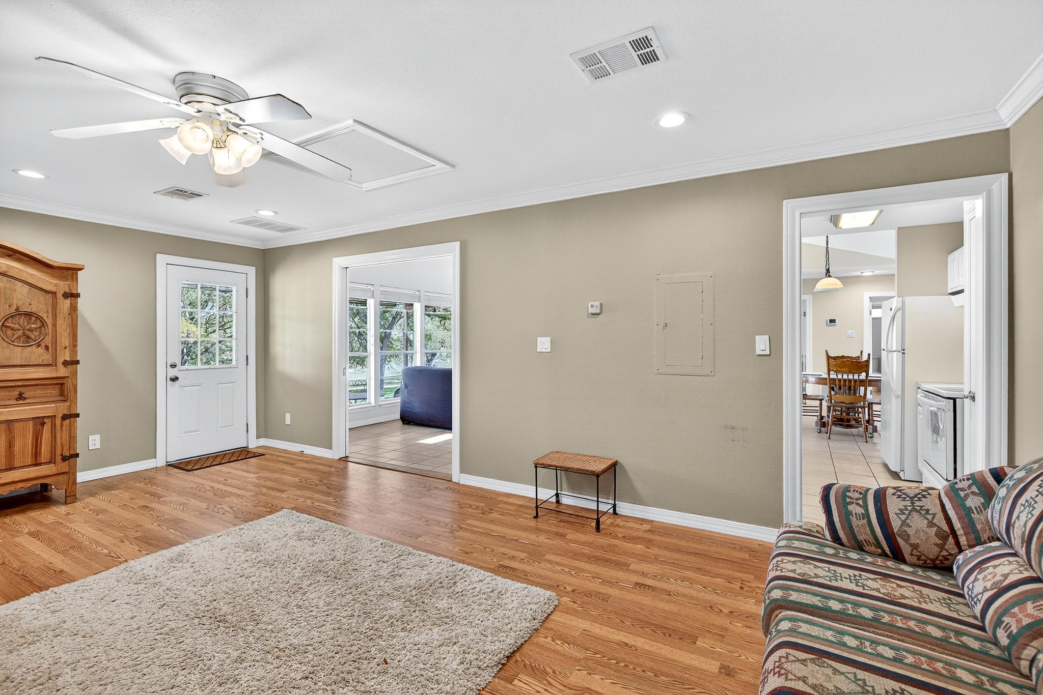 136 Lakeshore Dr, Horseshoe Bay, TX 78657