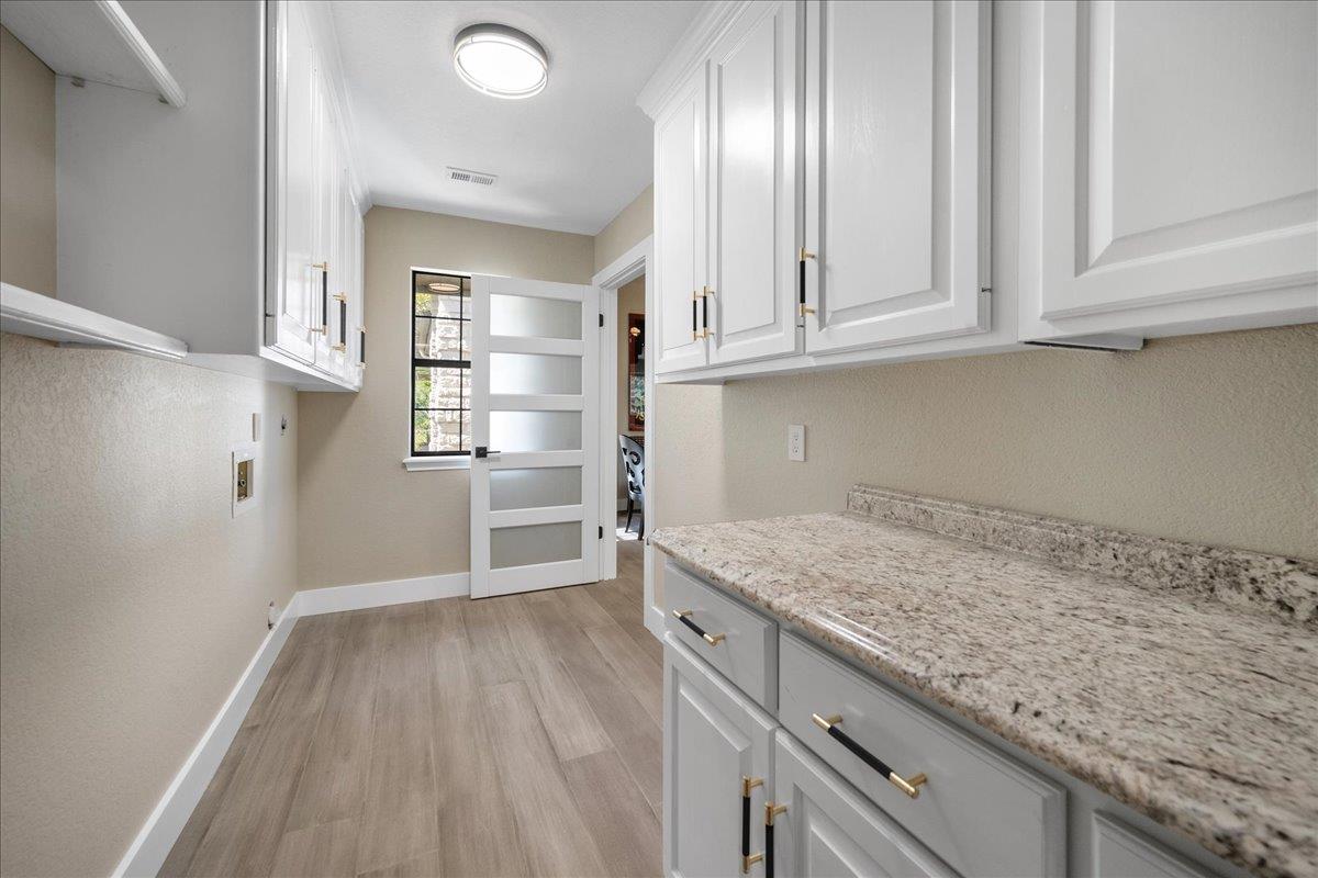 105 Rupen Dr, Lakeway, TX 78734