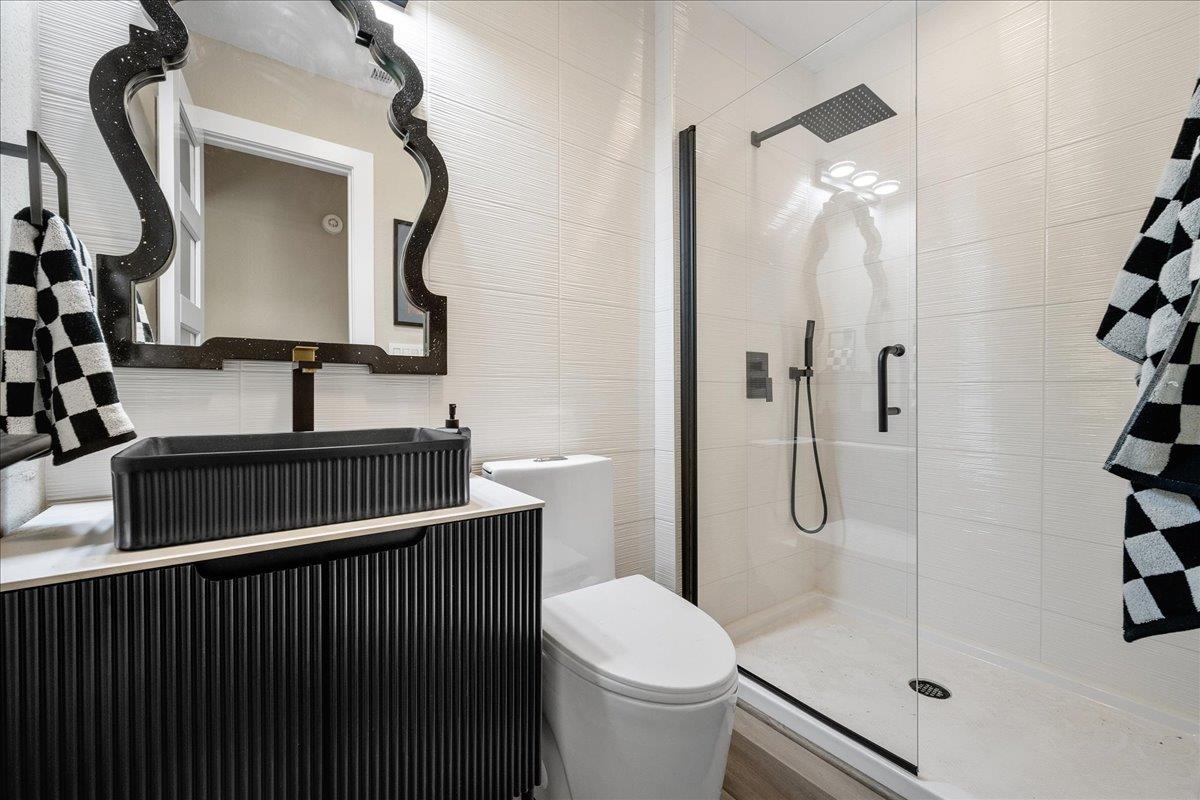 105 Rupen Dr, Lakeway, TX 78734