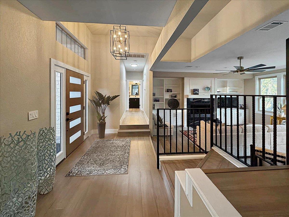 105 Rupen Dr, Lakeway, TX 78734