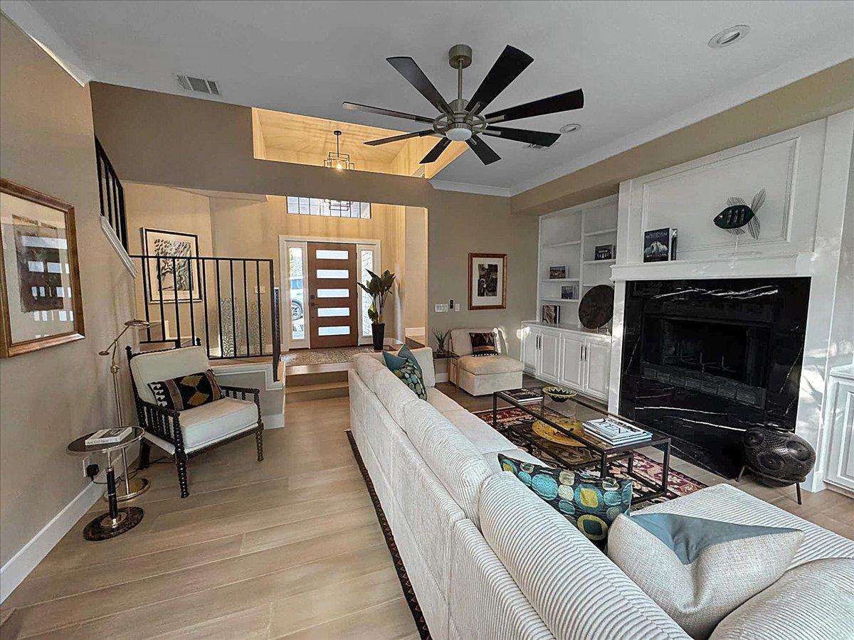 105 Rupen Dr, Lakeway, TX 78734