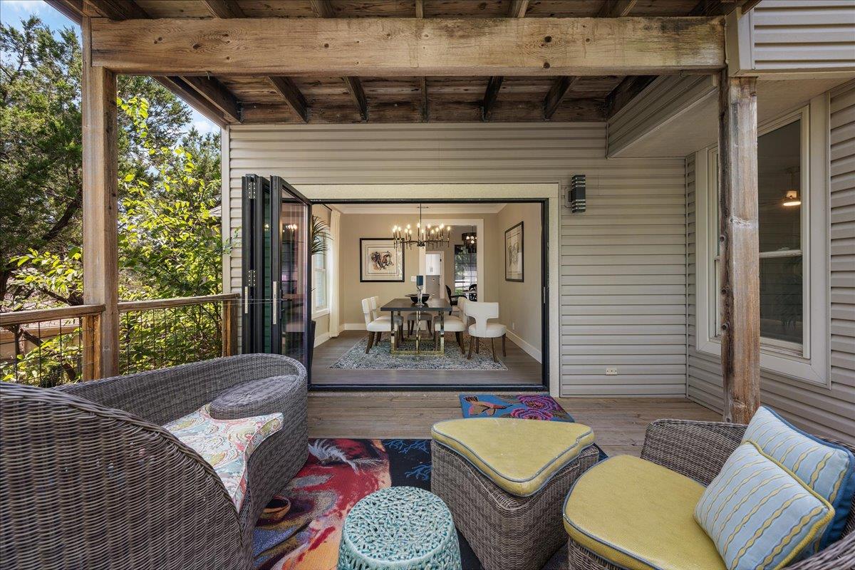 105 Rupen Dr, Lakeway, TX 78734