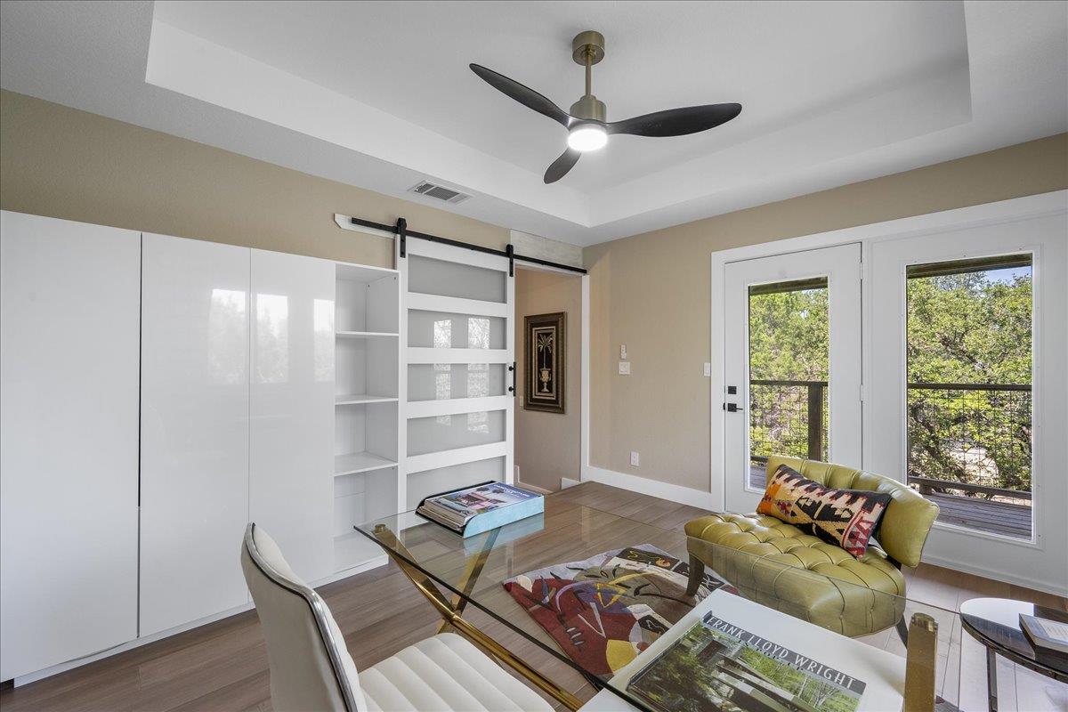 105 Rupen Dr, Lakeway, TX 78734