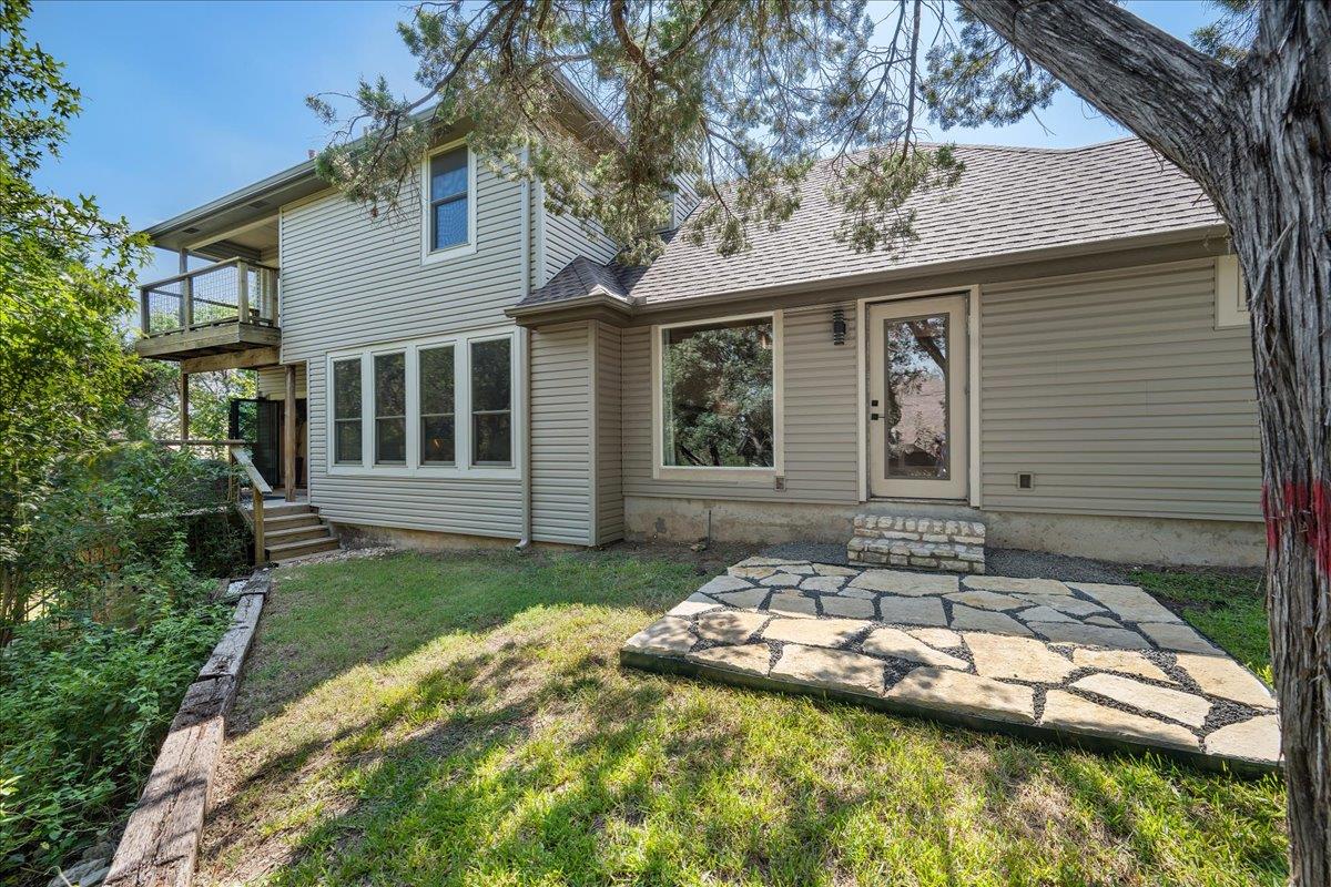 105 Rupen Dr, Lakeway, TX 78734