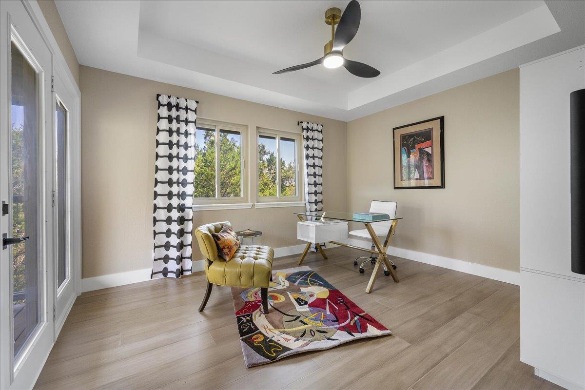 105 Rupen Dr, Lakeway, TX 78734