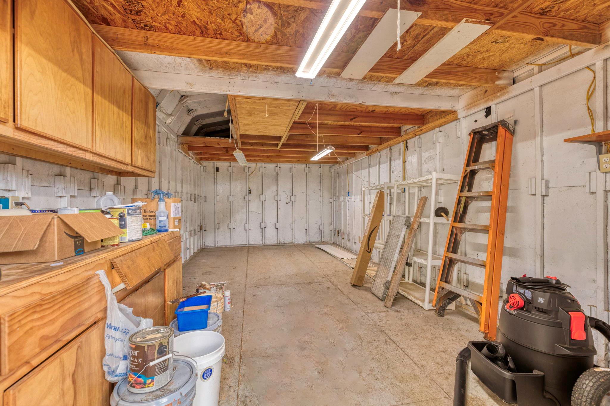 924 W Live Oak St, Lockhart, TX 78644