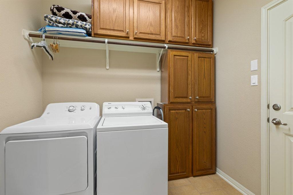 2410 Sweetwater Ln, Cedar Park, TX 78613