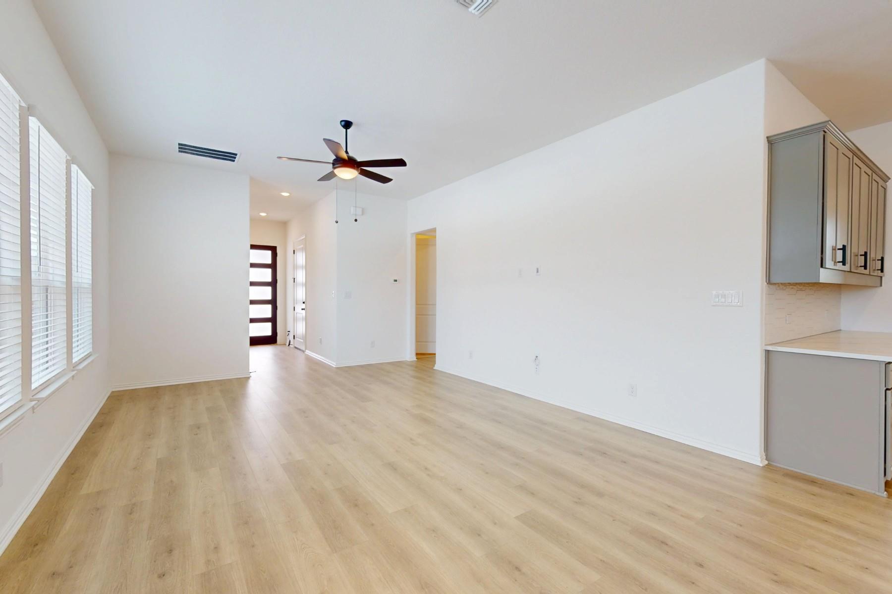 226 Grayson Elm Pass, Dripping Springs, TX 78620