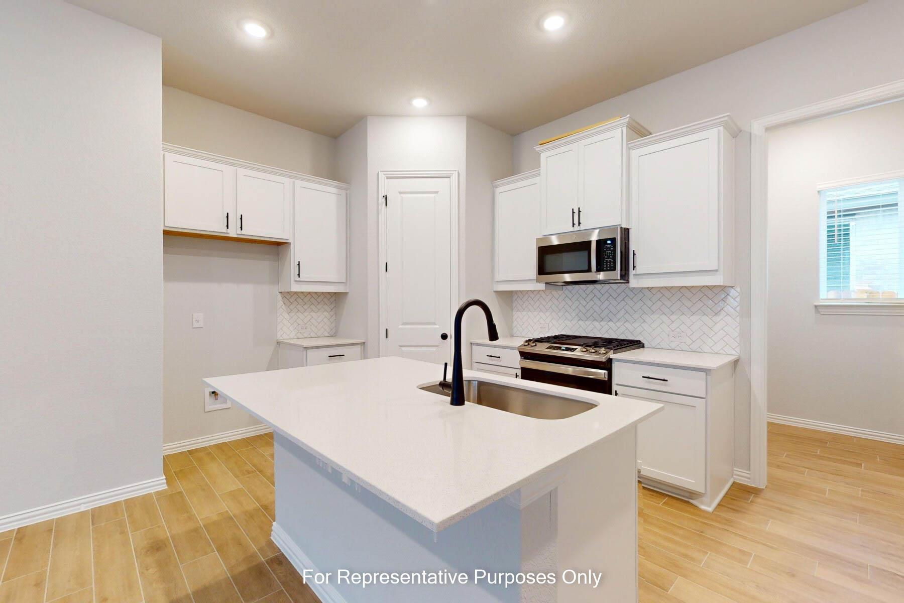 226 Grayson Elm Pass, Dripping Springs, TX 78620