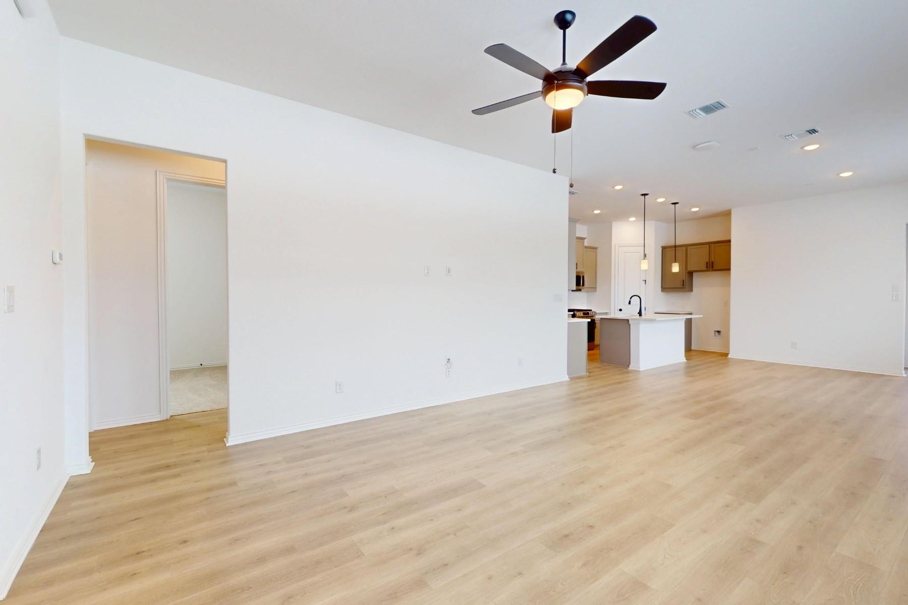 226 Grayson Elm Pass, Dripping Springs, TX 78620