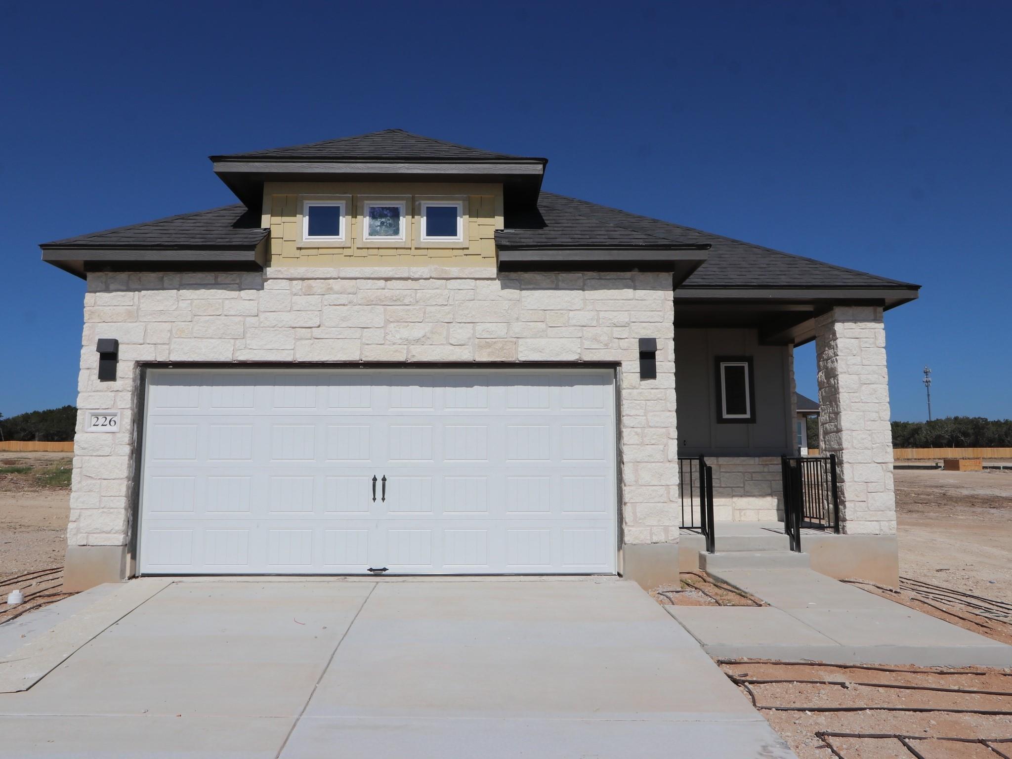 226 Grayson Elm Pass, Dripping Springs, TX 78620