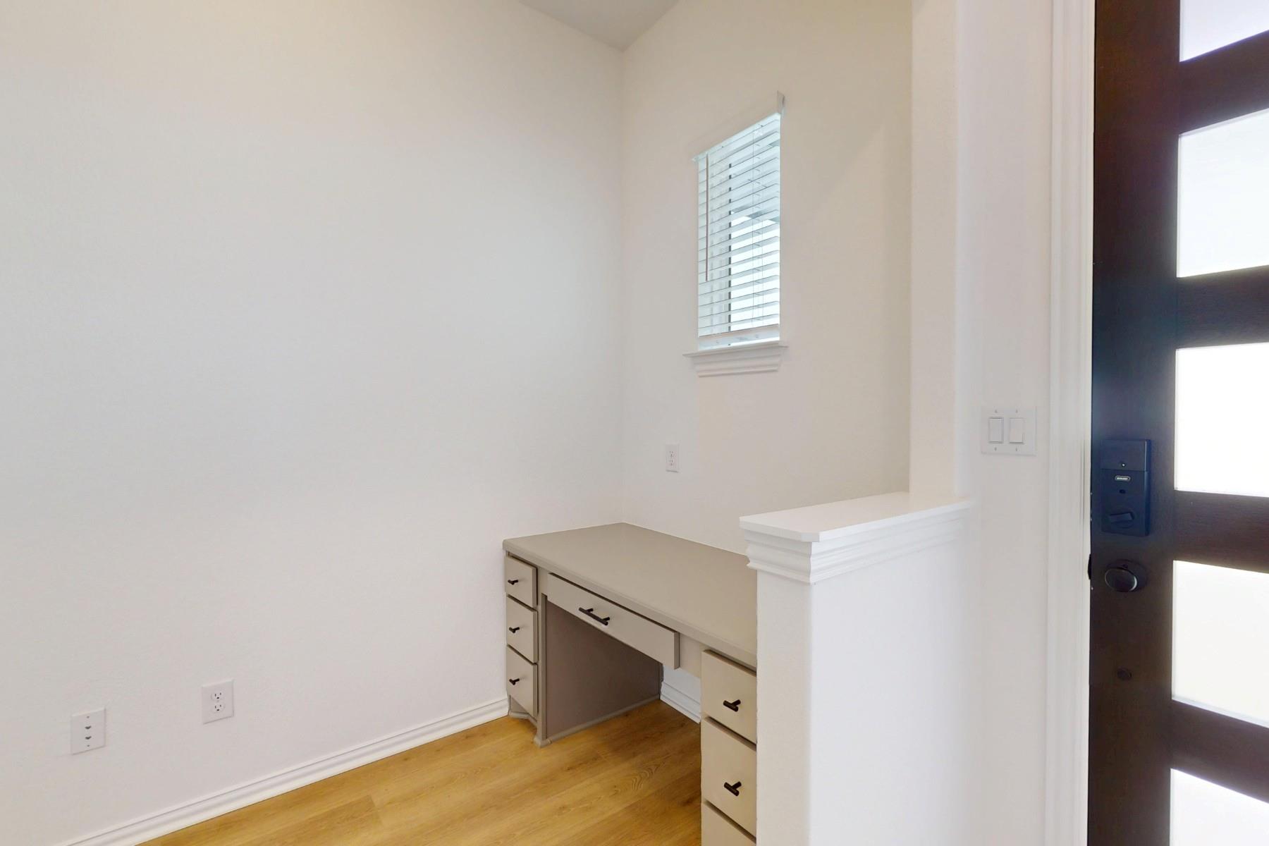 226 Grayson Elm Pass, Dripping Springs, TX 78620