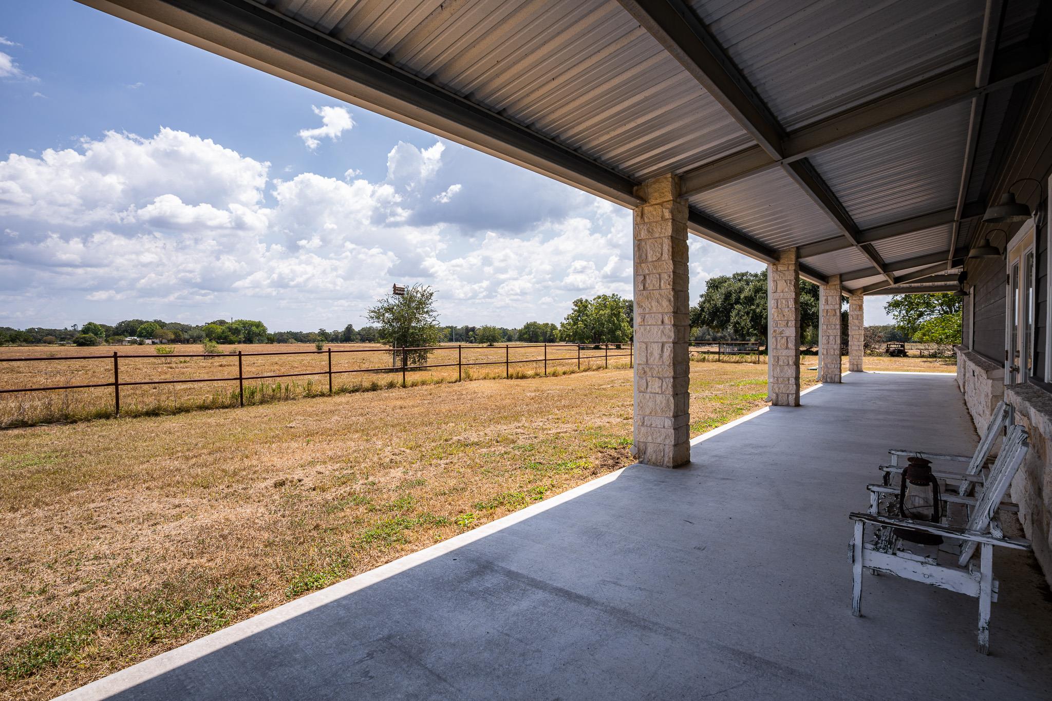258 Private Road 2006, Schulenburg, TX 78956