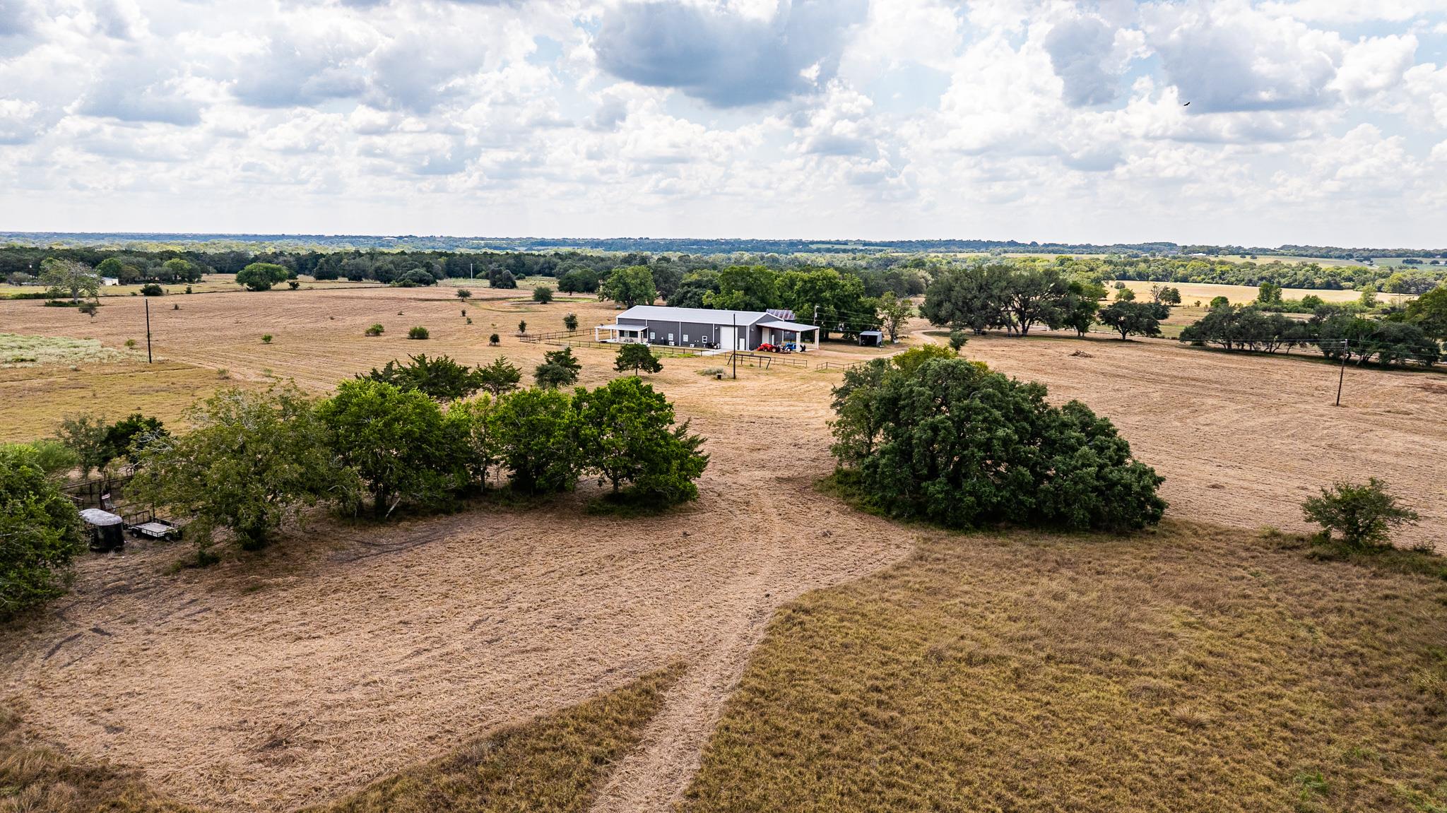 258 Private Road 2006, Schulenburg, TX 78956