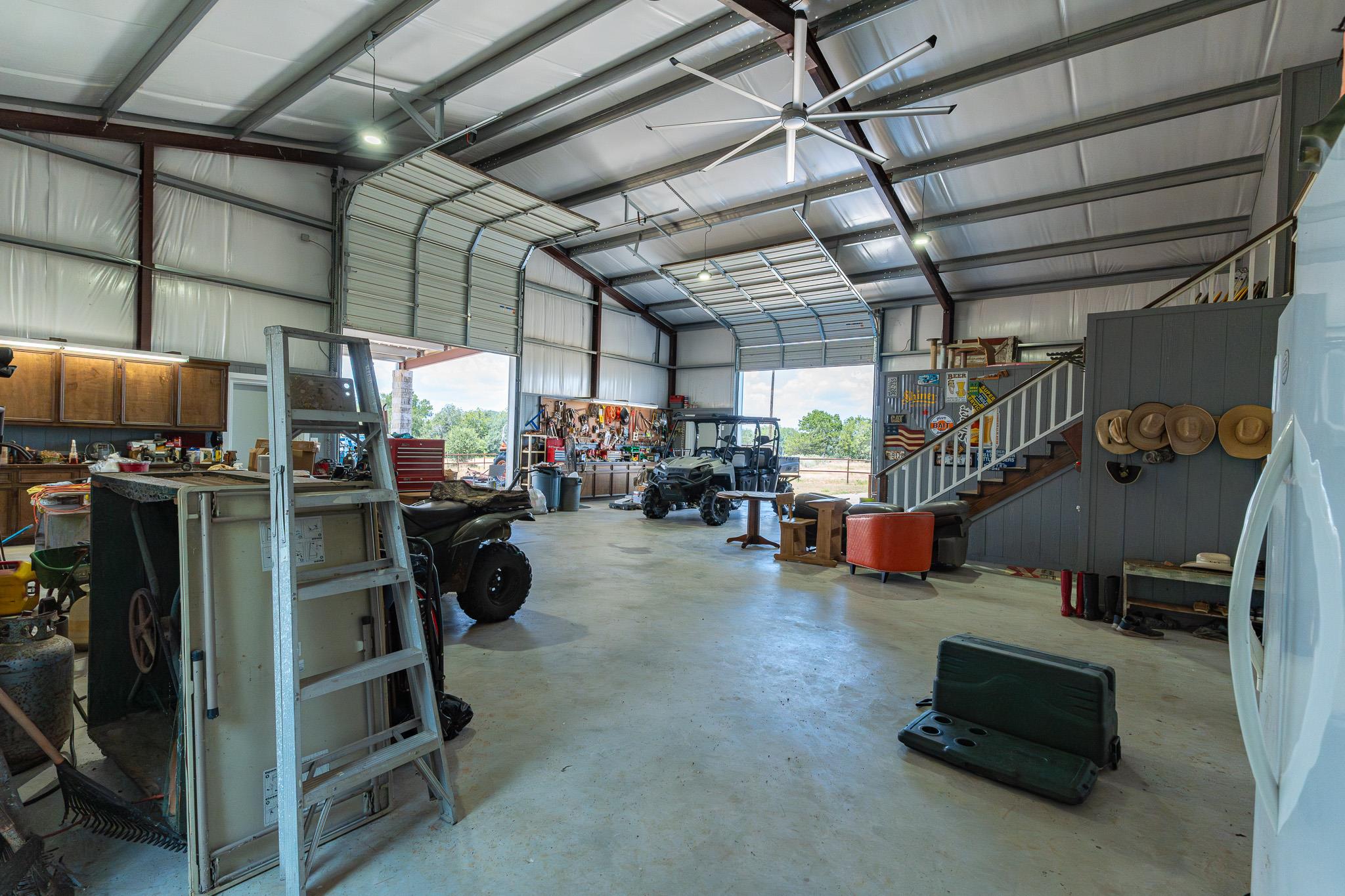 258 Private Road 2006, Schulenburg, TX 78956