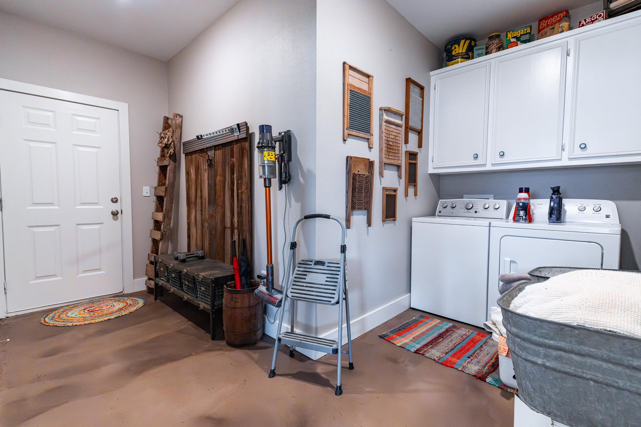 258 Private Road 2006, Schulenburg, TX 78956