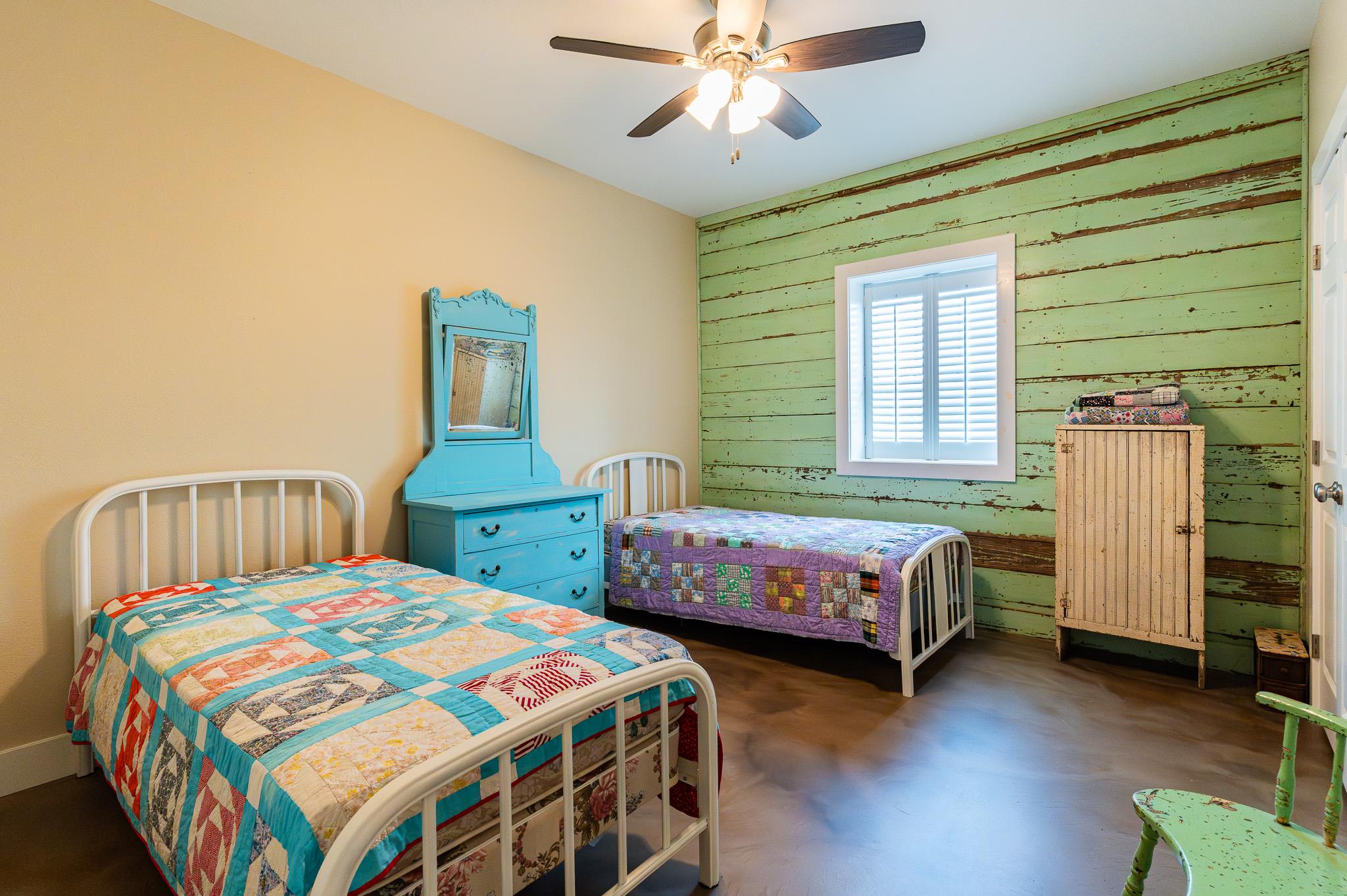 258 Private Road 2006, Schulenburg, TX 78956