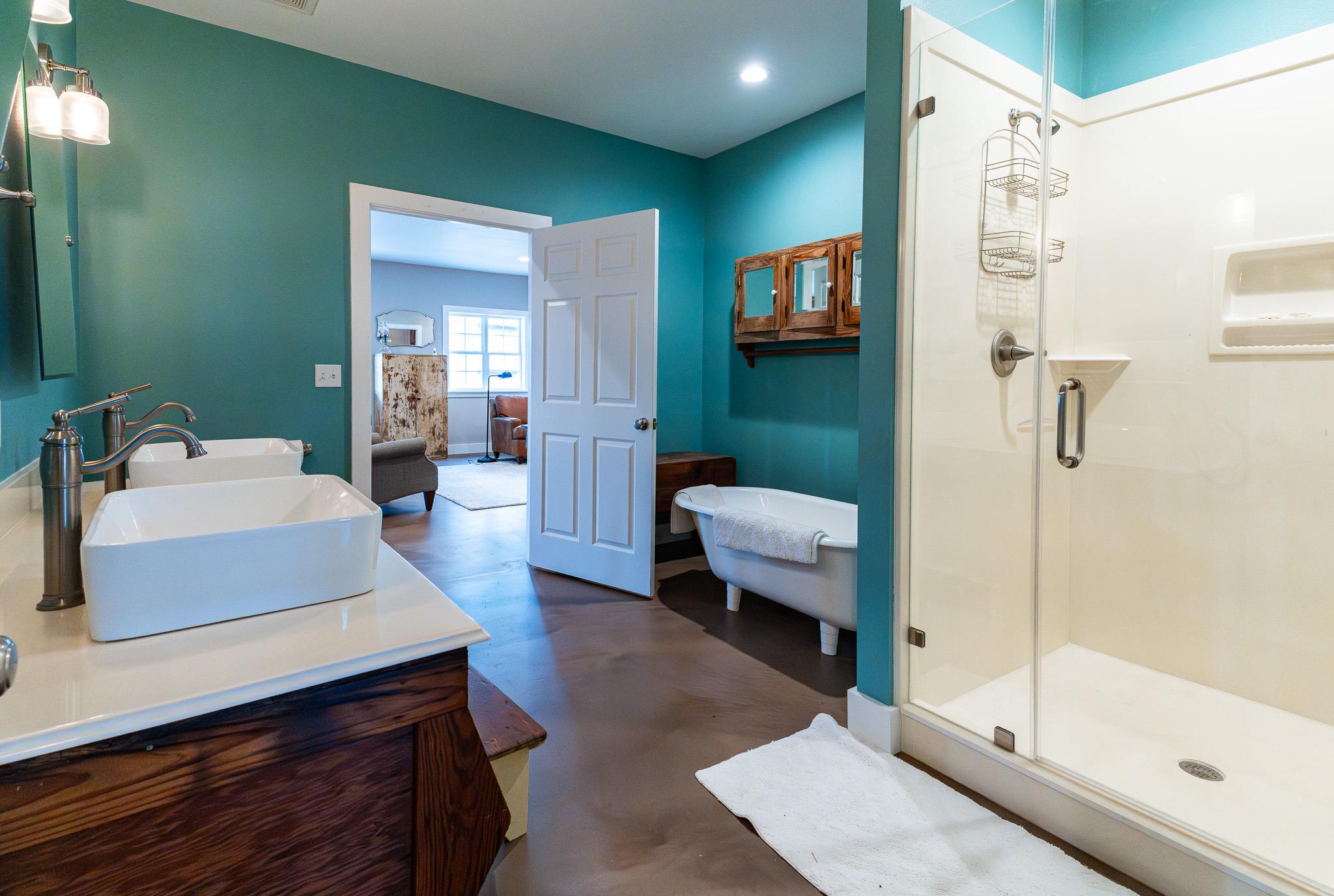 258 Private Road 2006, Schulenburg, TX 78956