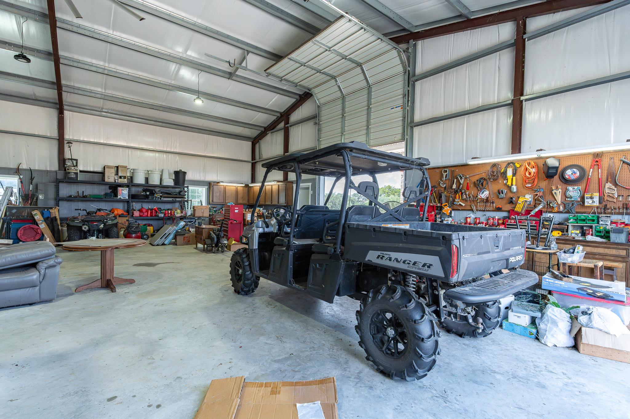 258 Private Road 2006, Schulenburg, TX 78956