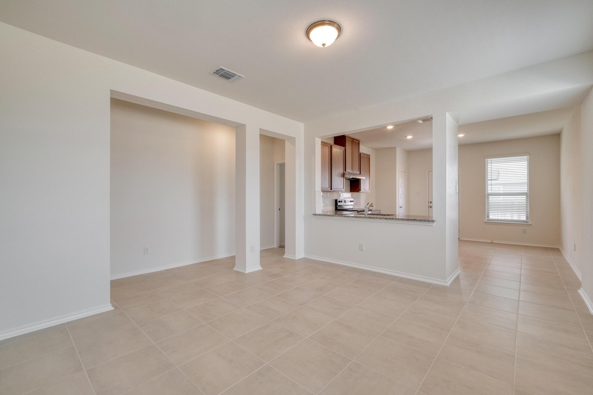 280 Feathers St, Jarrell, TX 76537