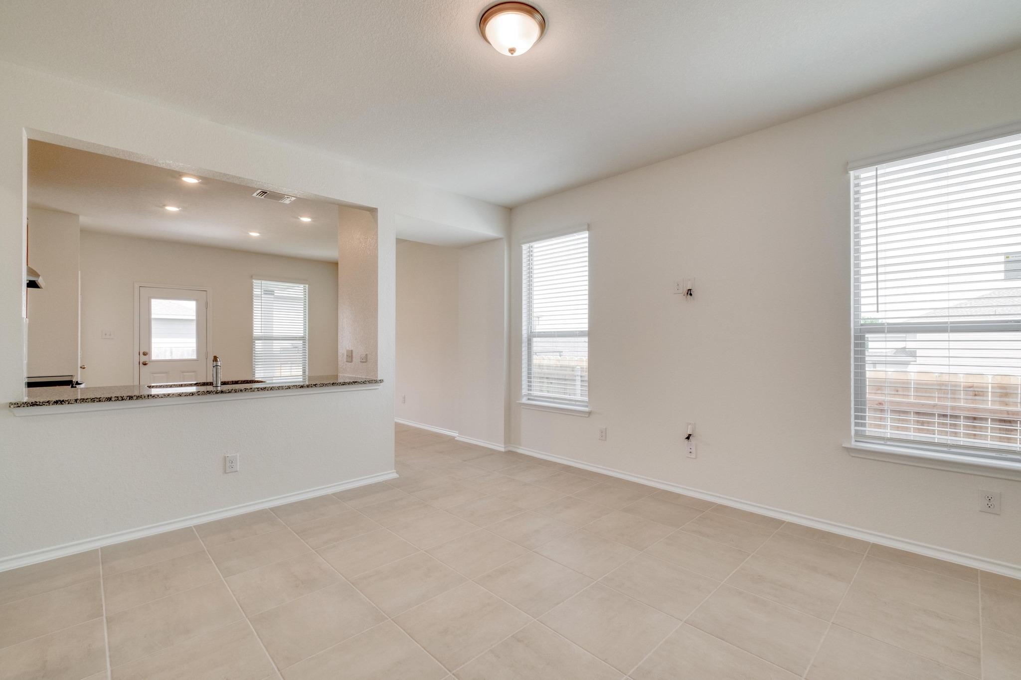 280 Feathers St, Jarrell, TX 76537