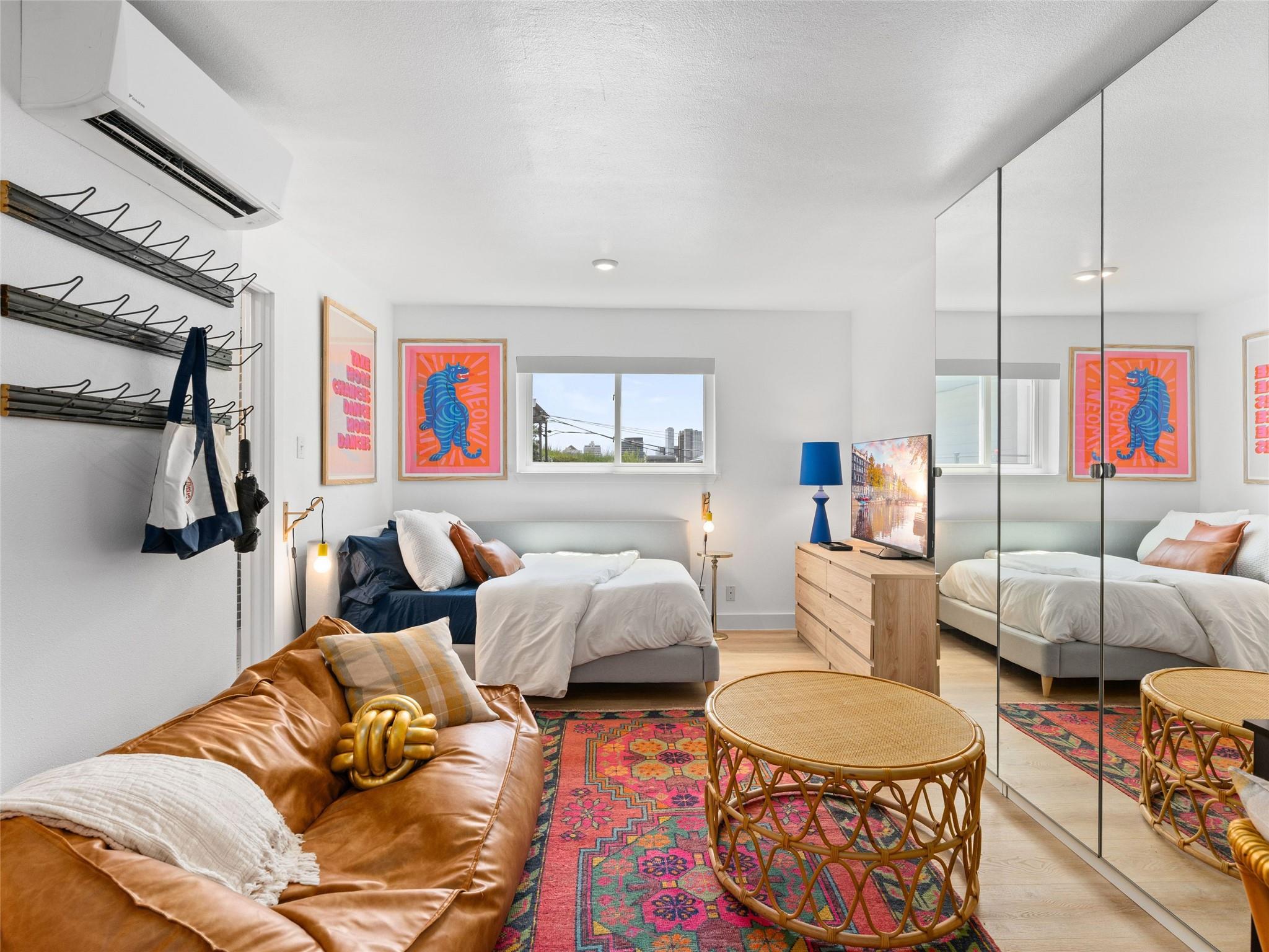 1111 W 10th St # 206, Austin, TX 78703