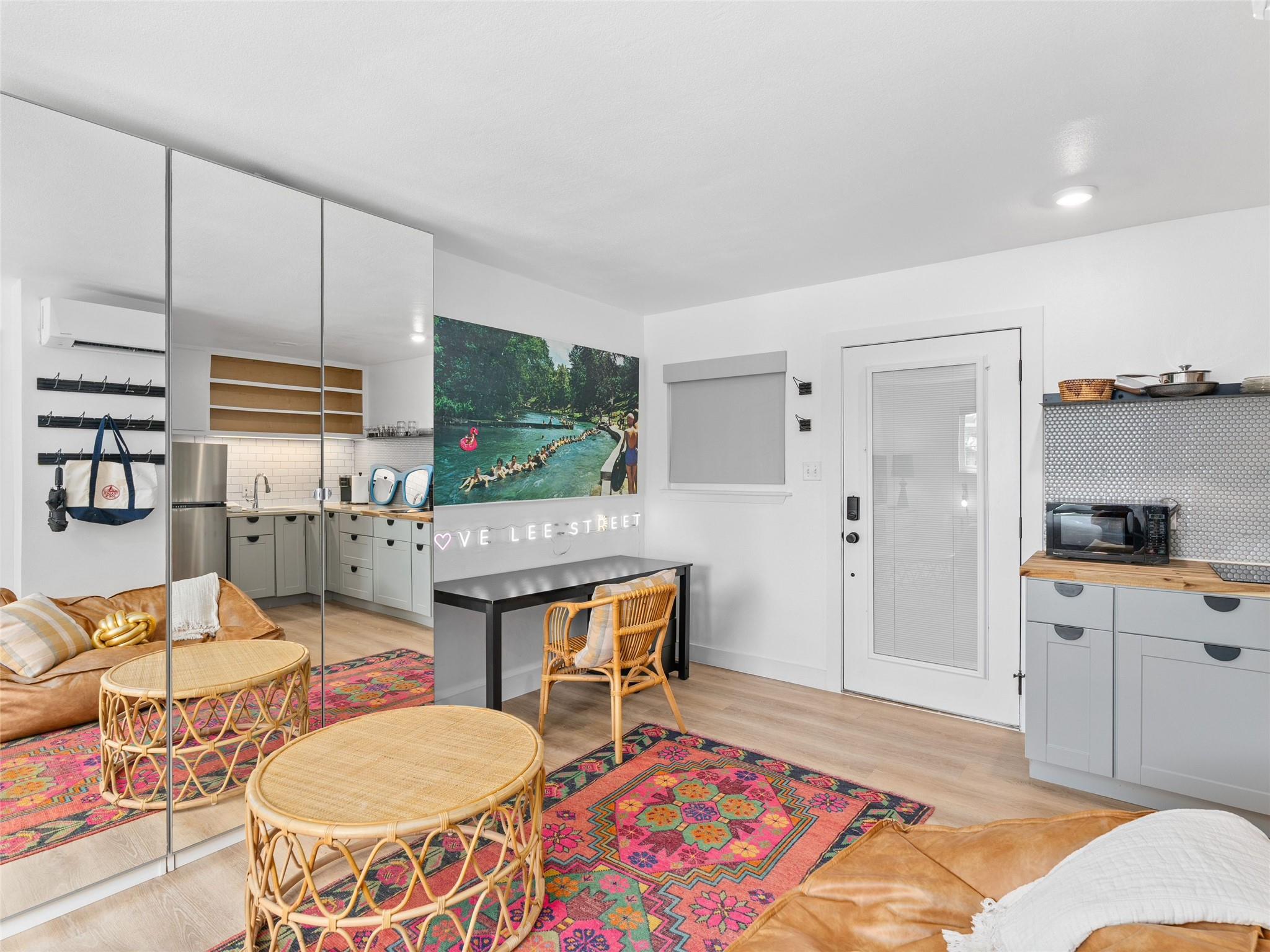 1111 W 10th St # 206, Austin, TX 78703