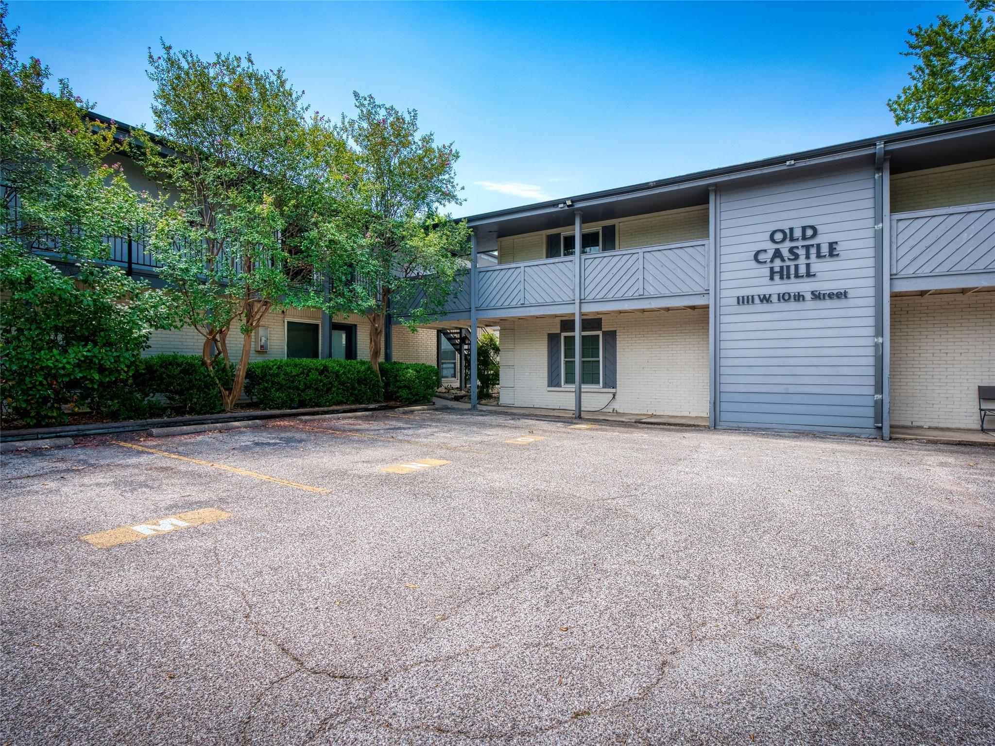 1111 W 10th St # 206, Austin, TX 78703